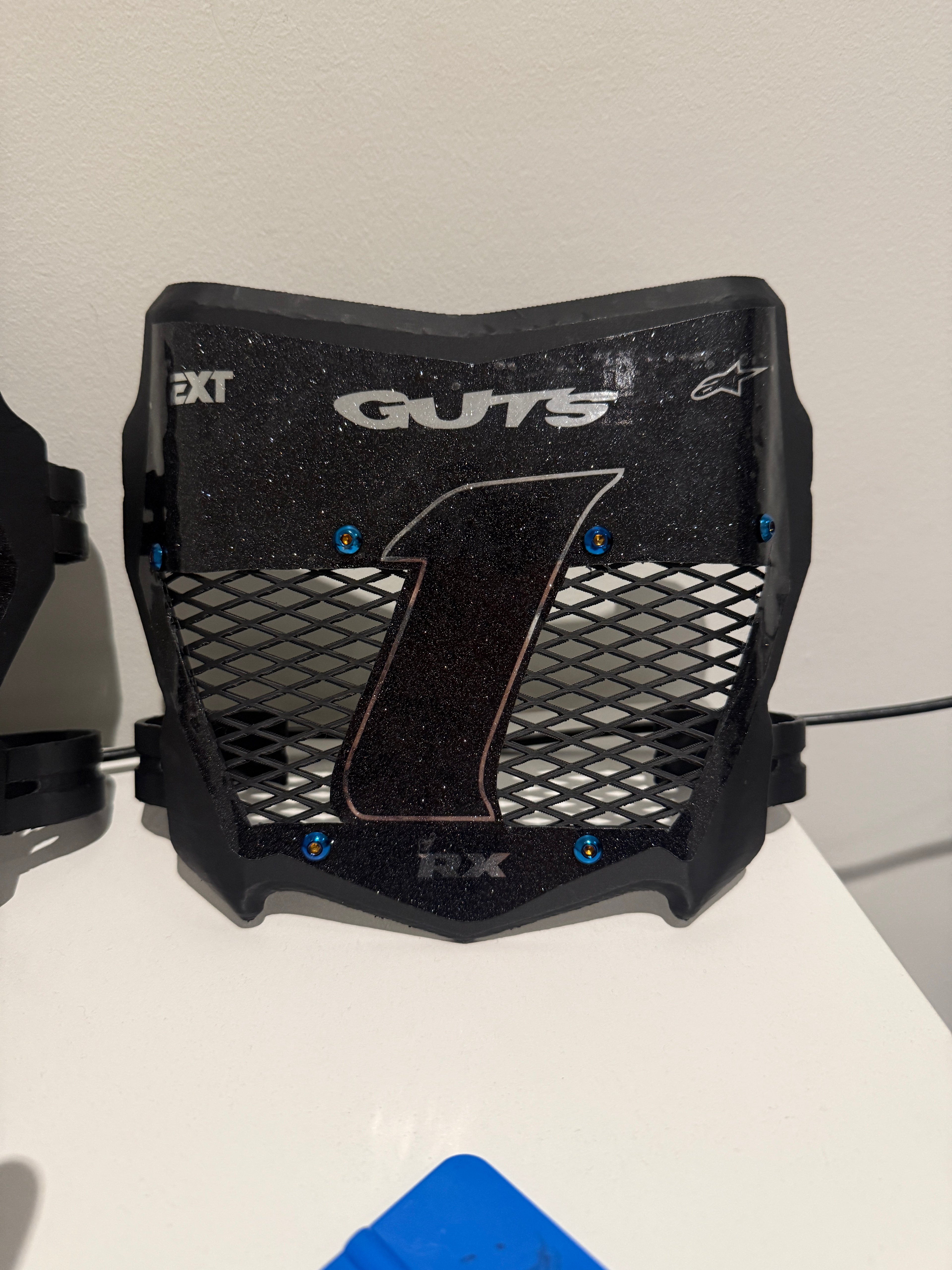 VENTED MOTOCUTZ